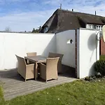 Vakantiehuis Friesenhaus Amrum Friesenhaushaelfte *hommelkasche* *