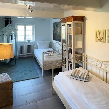 Дом отдыха Friesenhaus Amrum Friesenhaushaelfte *hommelkasche* *