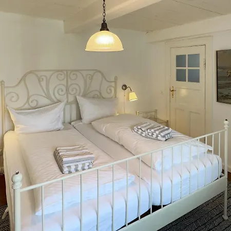 펜션 Friesenhaus Amrum Friesenhaushaelfte *hommelkasche* *