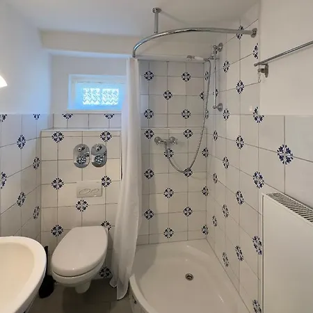 Friesenhaus Amrum Friesenhaushaelfte *hommelkasche* *