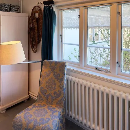 Friesenhaus Amrum Friesenhaushaelfte *hommelkasche*