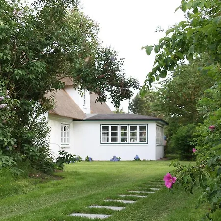 Friesenhaus Amrum Friesenhaushaelfte *hommelkasche* Prázdninový dům *